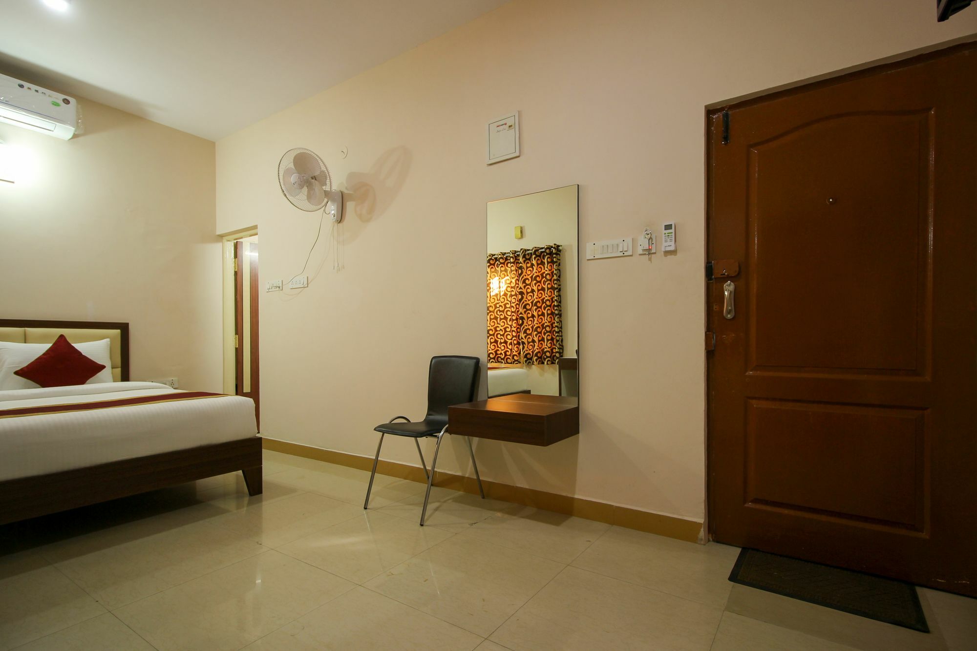 Oyo 8116 Park Inn Bangalore Extérieur photo